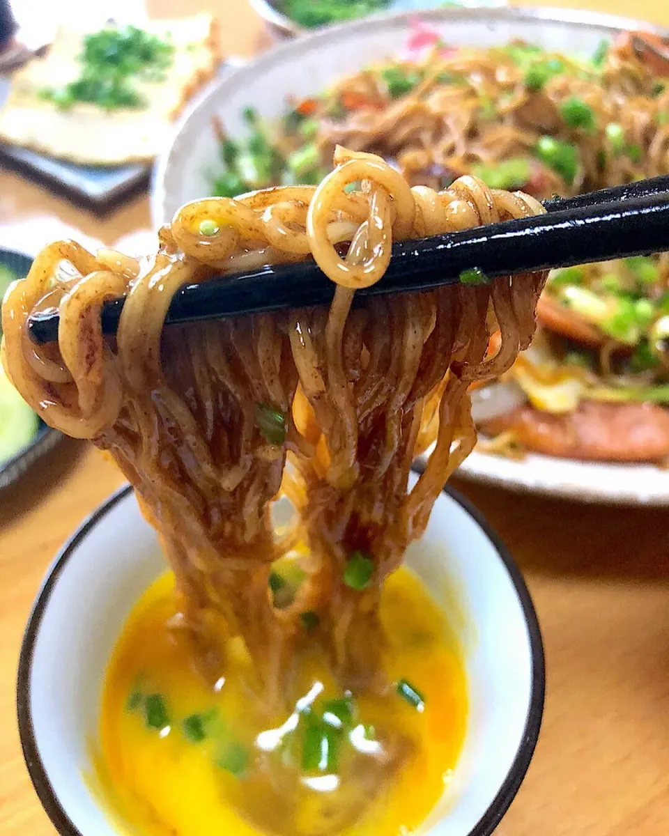 ねぎ玉TKY焼きそば つけ麺すき焼き風
麺リフト状況|ガク魁‼︎男飯さん