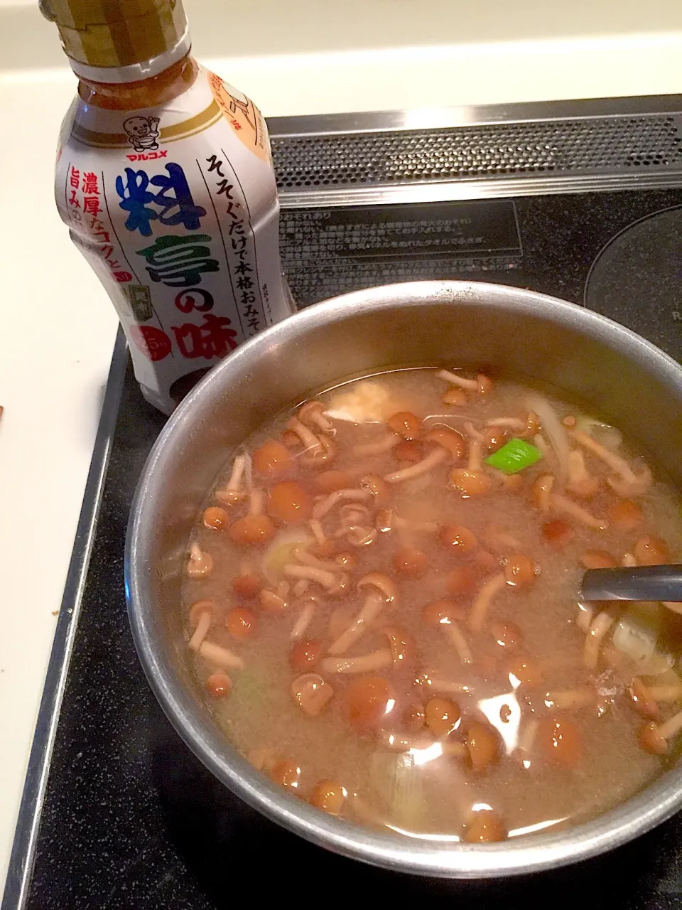 Snapdishの料理写真:なめことネギの味噌汁|neneさん