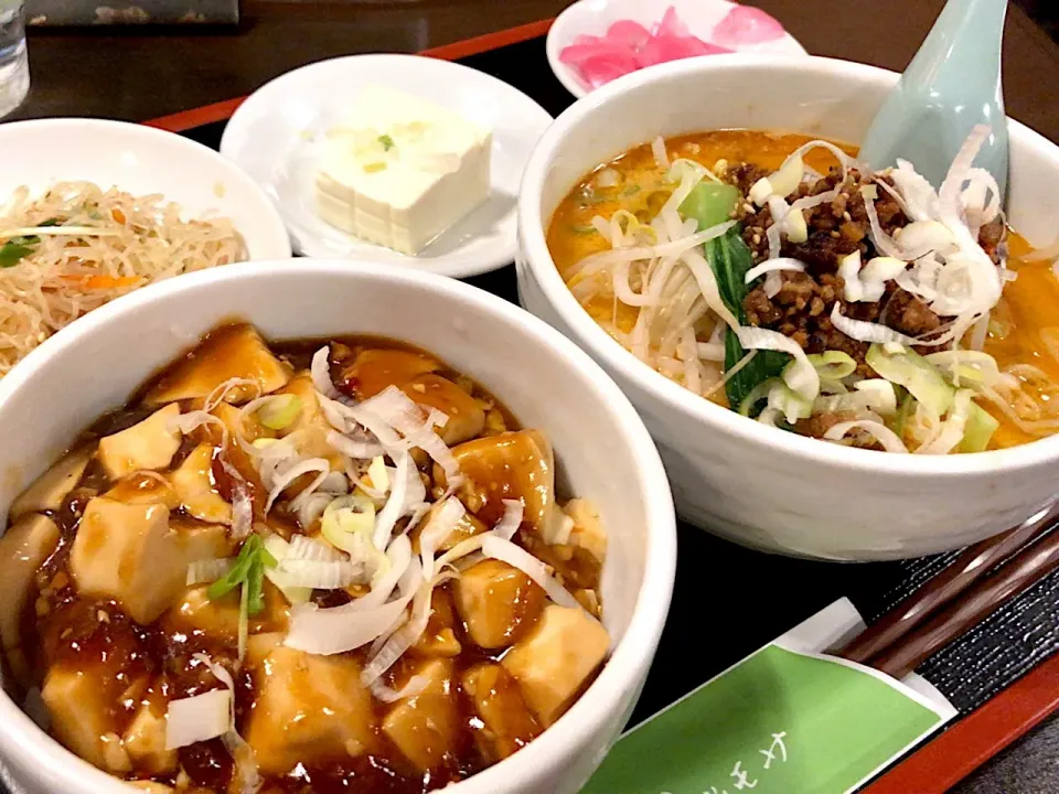 【ミニセット】辛み麺+麻婆丼 を頂きました。|momongatomoさん