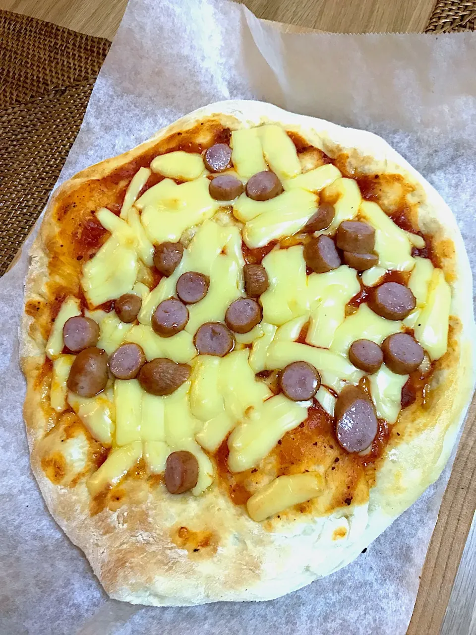 人生初の手作りPizza🍕#homemade pizza #形悪い #味はいい|kaokaoさん