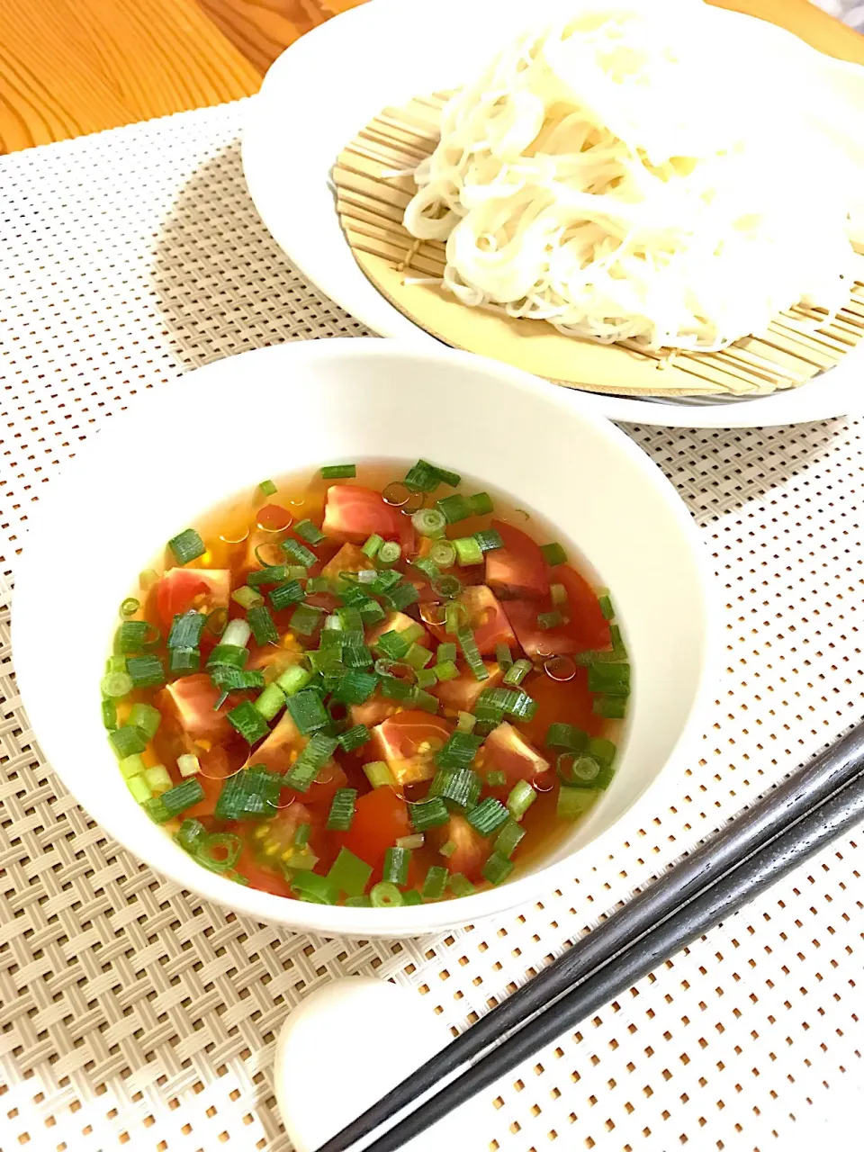 そうめん【麺つゆ:ミニトマト&青ネギ&ごま油】|sayaさん