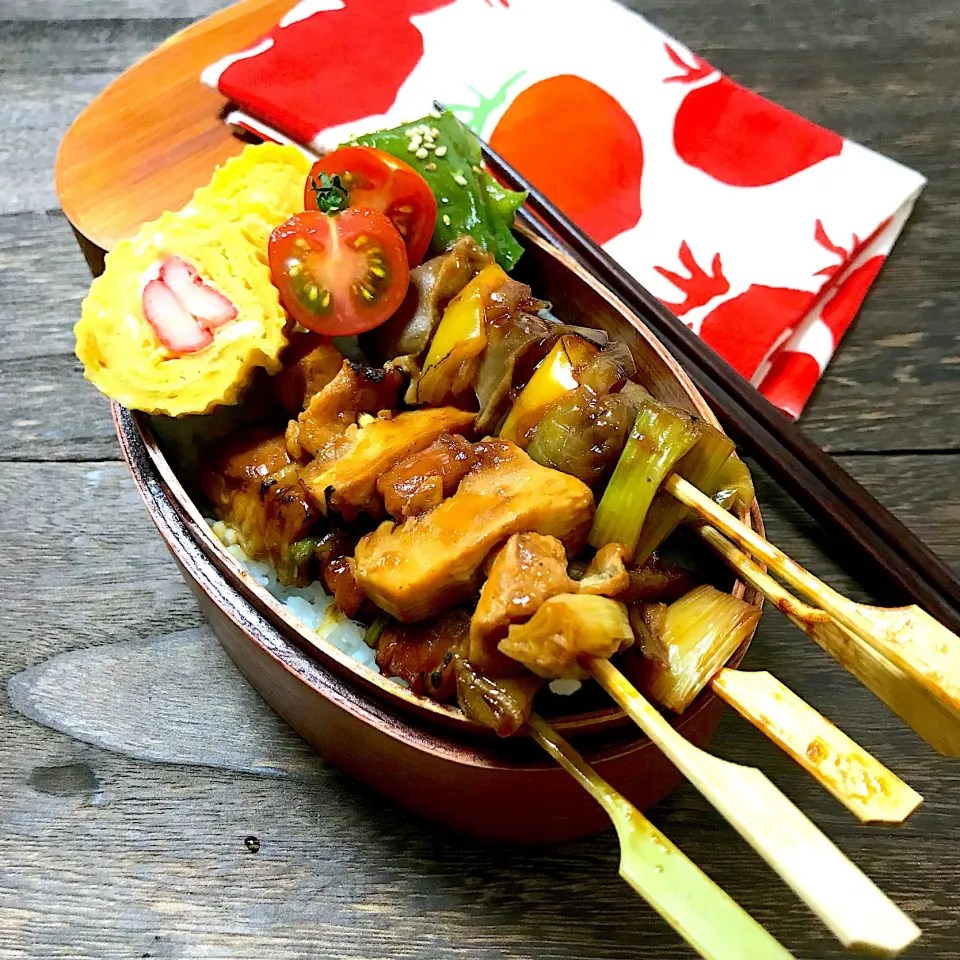 今日は自分お弁当のみ！
焼き鳥どーん弁当ｺｹｯ🐔|mihooobuuさん