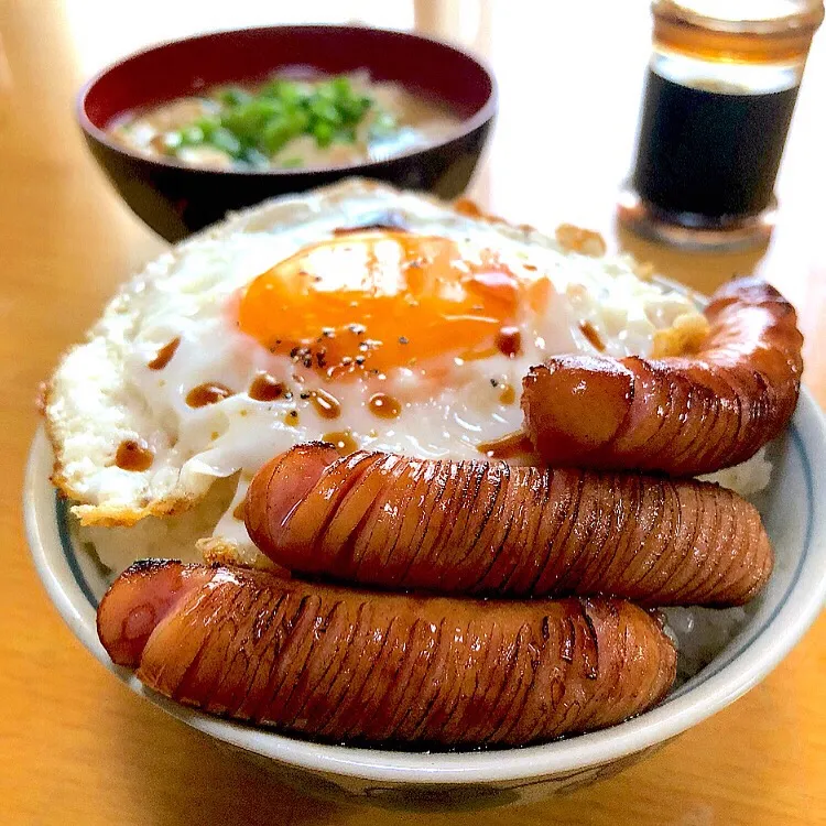 ソーセージエッグ丼🍳トルネードウインナー|ガク魁‼︎男飯さん