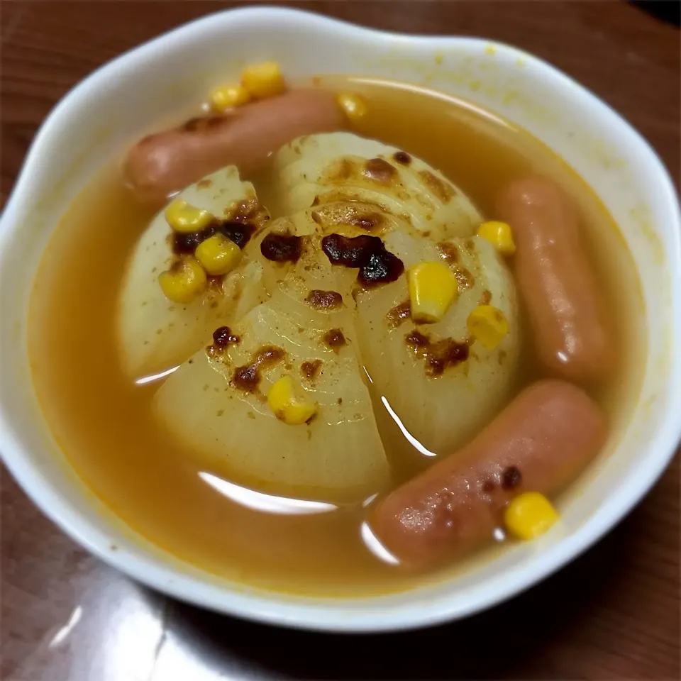 新玉ねぎの丸ごとレンチンスープ
カレー風味|まるちゃんさん