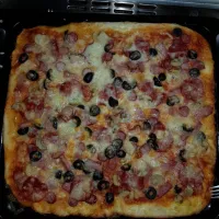 Homemade pizza|Laurentiu Iulian Popaさん