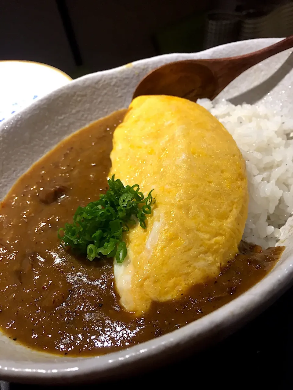 熟成カレーにエッジを効かせたオムレツ|FU-TEN 古原貴大さん