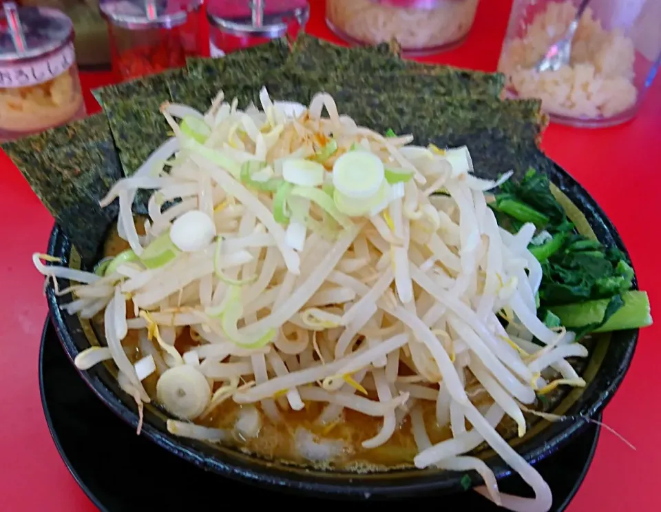 ラーメン(玉ねぎ、のり、モヤシ)|哲さん