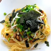 Snapdishの料理写真:納豆とシラスのパスタ|Emipさん