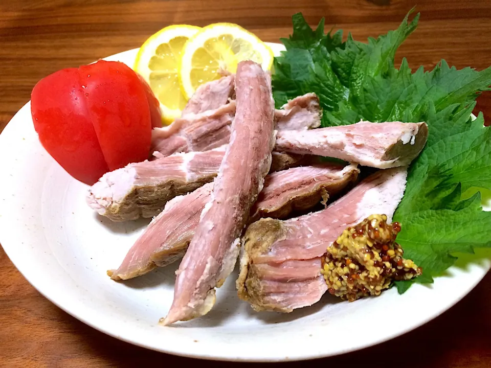 茹で豚ロースかたまりの縦裂き赤身肉🍖💐 圧力鍋で柔らかぱくぱく😋|ぱぴこ家さん