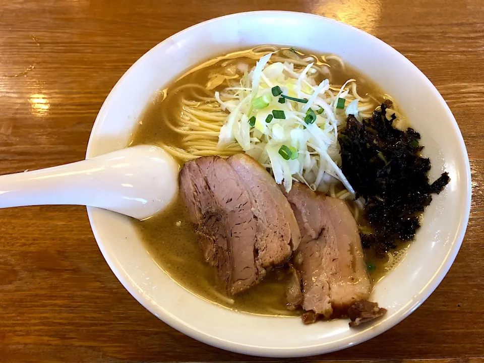 煮干しそば白醤油@中村屋総本山(南古谷)|miyaさん