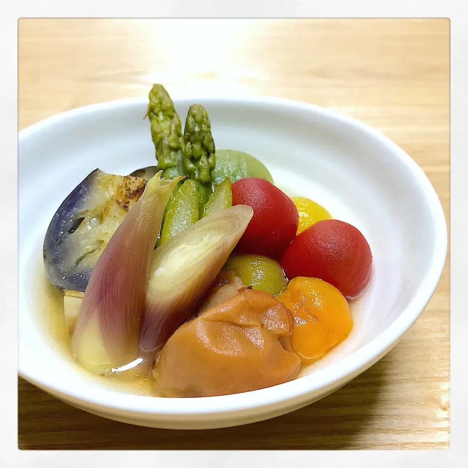 Snapdishの料理写真:梅だしの夏野菜おひたし by keiko akiyama | レシピサイト「Nadia | ナディア」プロの料理を無料で検索|omoさん