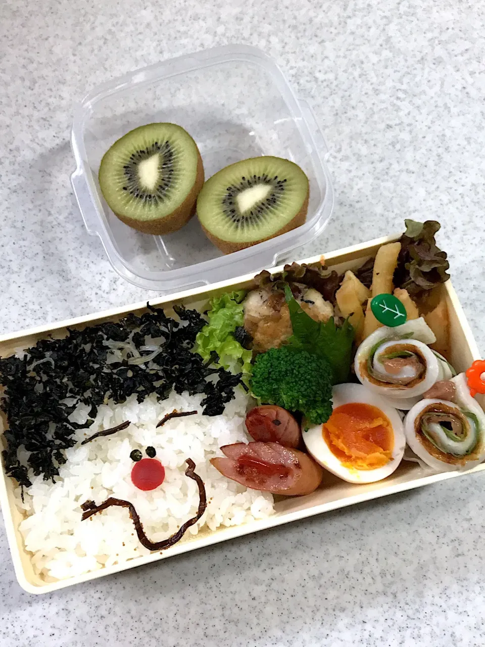 Snapdishの料理写真:お弁当〜〜🍱
社会人二年目の次女🍱|まんぞーさん