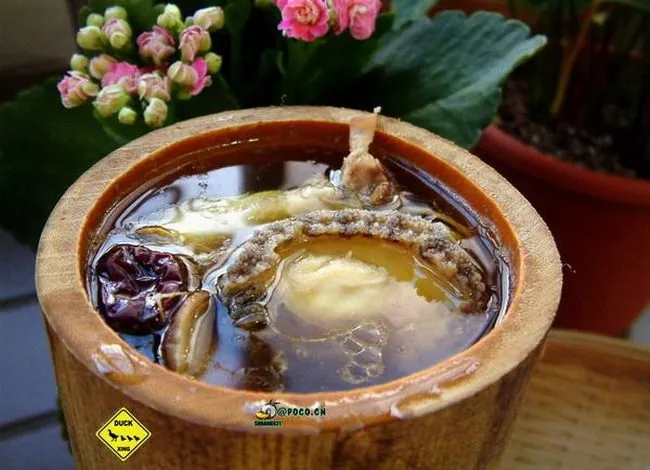 ginseng chicken soup in bamboo trunk|steven z.y.さん