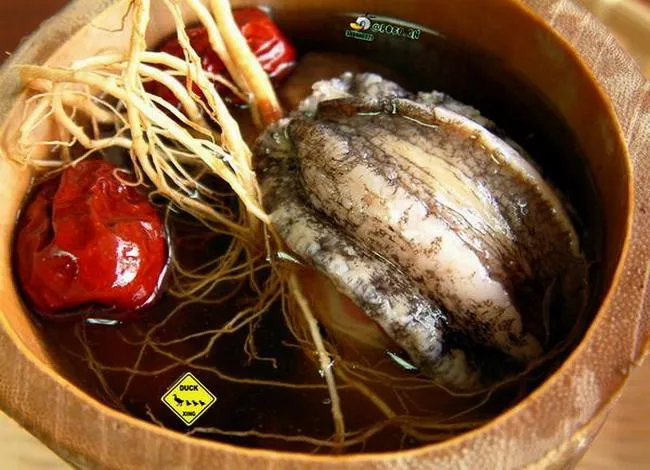 Snapdishの料理写真:ginseng chicken soup in bamboo trunk|steven z.y.さん