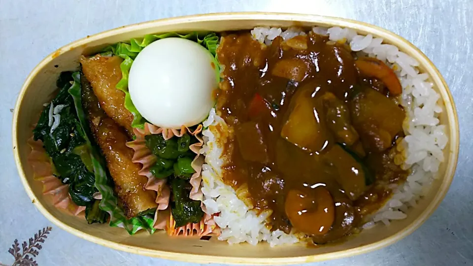 Snapdishの料理写真:今日のお弁当

ちょこっと
シーフード野菜カレー
アスパラの肉巻き
半熟玉子
ししとうとおかかの甘辛炒め煮
小松菜のﾁﾘﾒﾝｼﾞｬｺ入りナムル

#曲げわっぱ弁当
#今日のお弁当
#お弁当記録
#スタッフ弁当
#カレー|ボスママさん