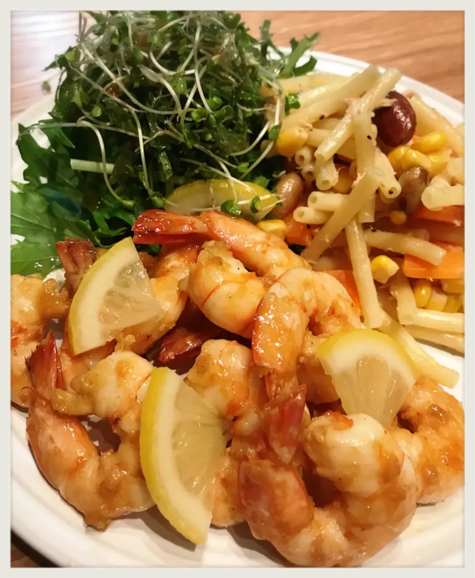 Snapdishの料理写真:Garlic Shrimp|toyamadaさん