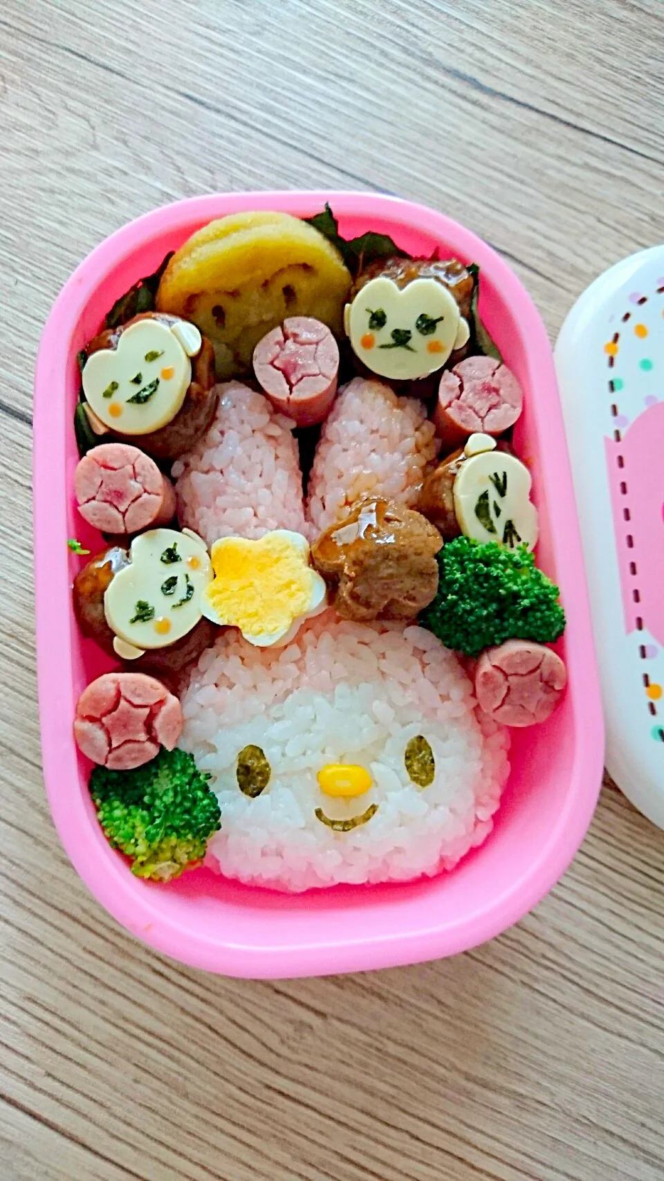 Snapdishの料理写真:娘ちゃんの幼稚園お弁当|めぐまんさん