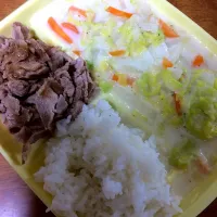 手作り野菜料理をです。手作りグラタンと焼肉です。|大迫里奈さん