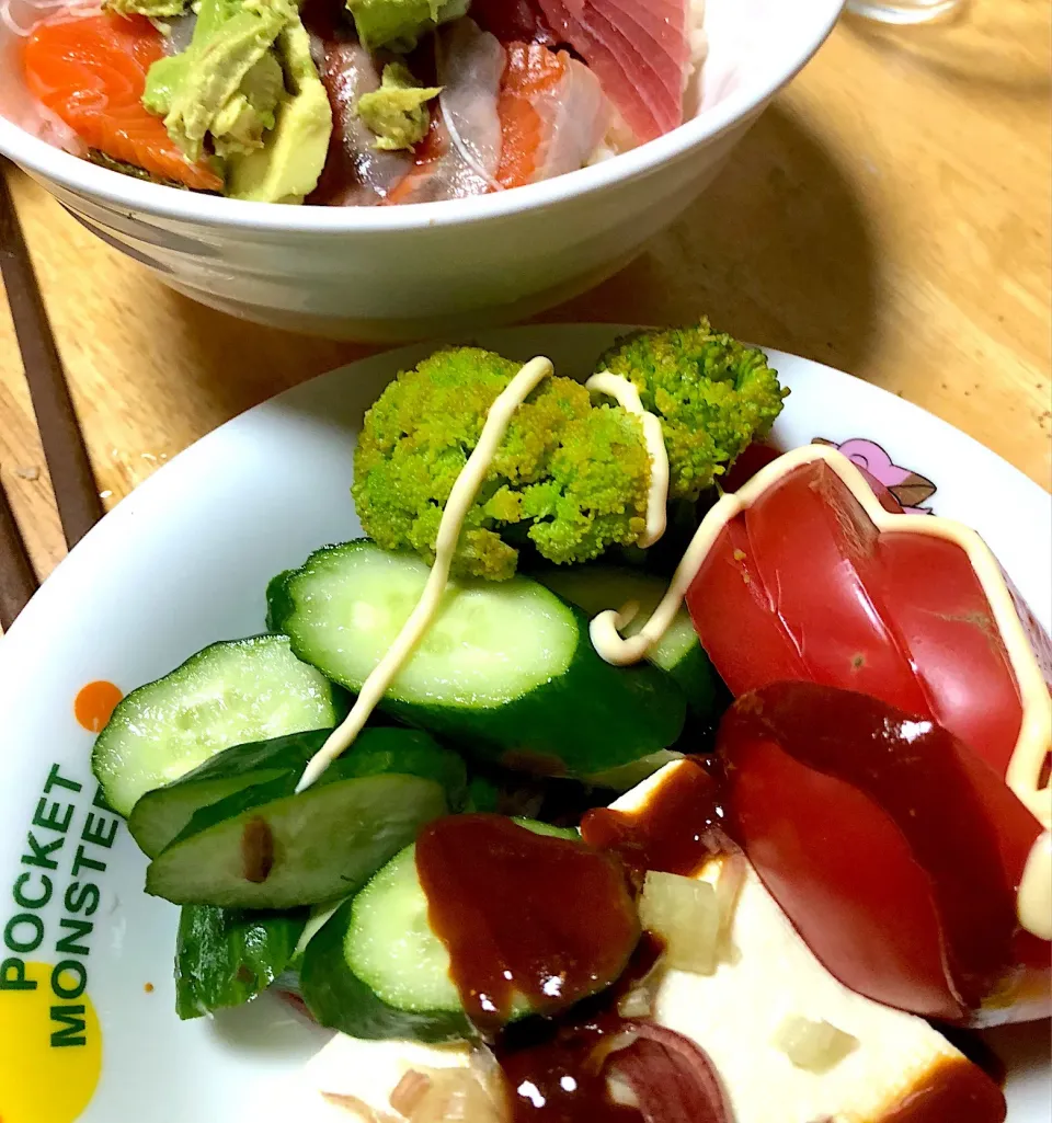 豆腐サラダ、海鮮丼|ミカさん