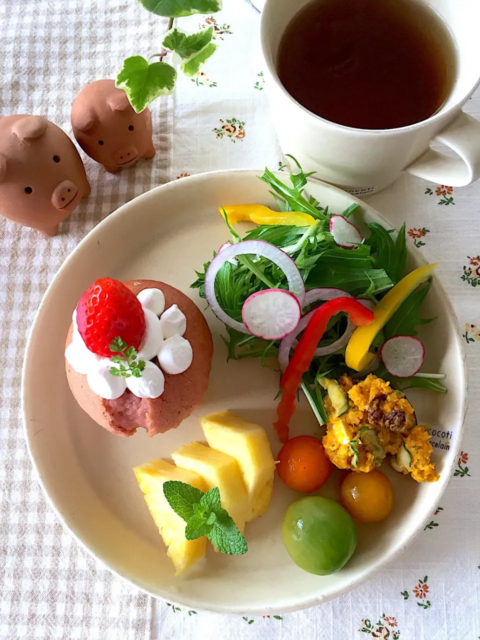 苺マフィンで朝ごはん🍓|むーさん