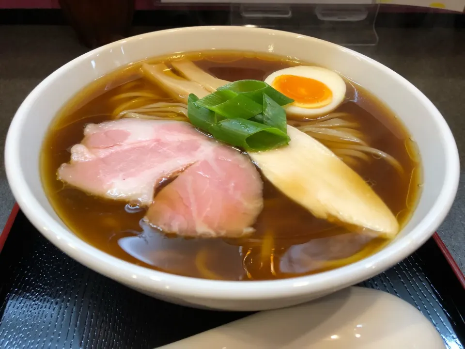 幸跳さんで、丸鶏たまり醤油らぁ麺|いく❤️さん