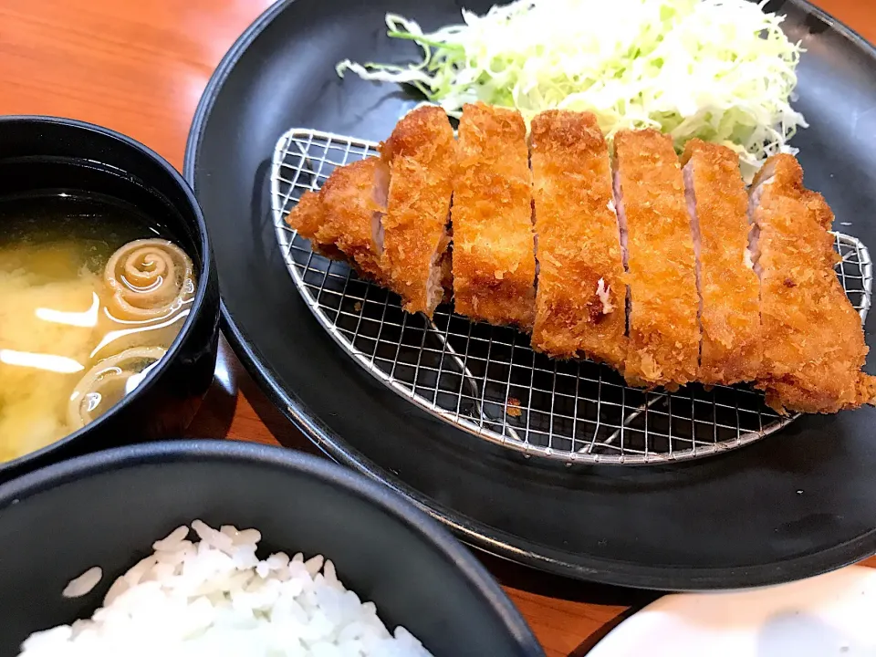 きんのつる
ロースカツ定食|Masahiko Satohさん