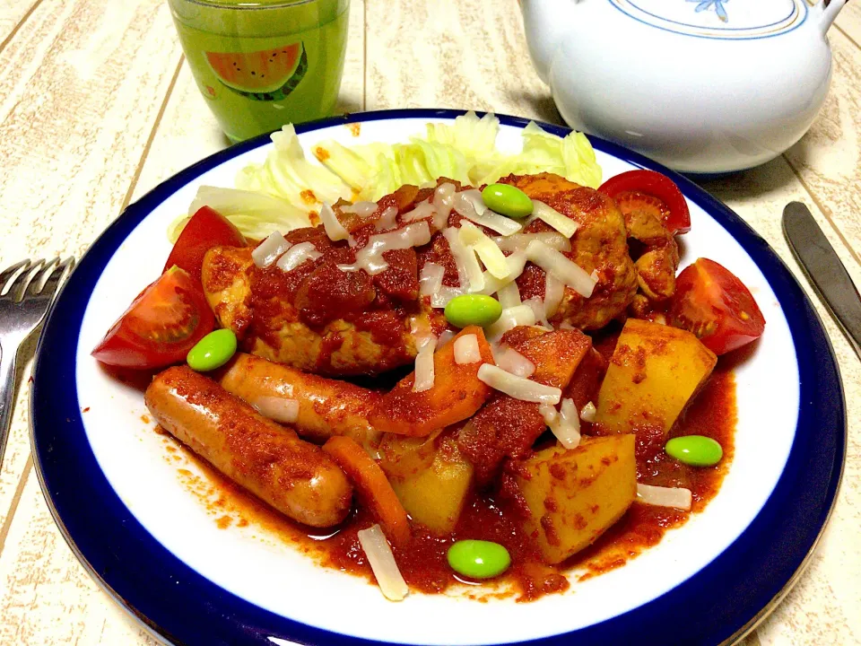 Snapdishの料理写真:今日の男飯(｡-_-｡)鳥胸肉402gの自家製トマトソース煮込み🎶 トマト缶、ケチャップなんか使わないだから(o^^o)|ひーちゃんさん