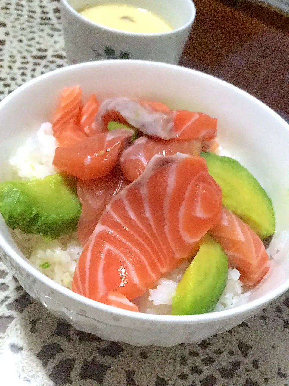 トロトロチーズご飯のノルウエーサーモン丼|Sachyさん