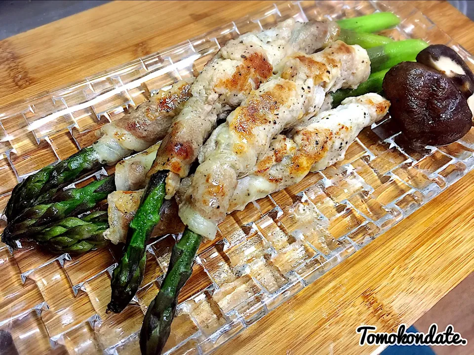 アスパラとチーズの豚肉巻き巻き🐖♡|🇯🇵ともこちゃん。さん