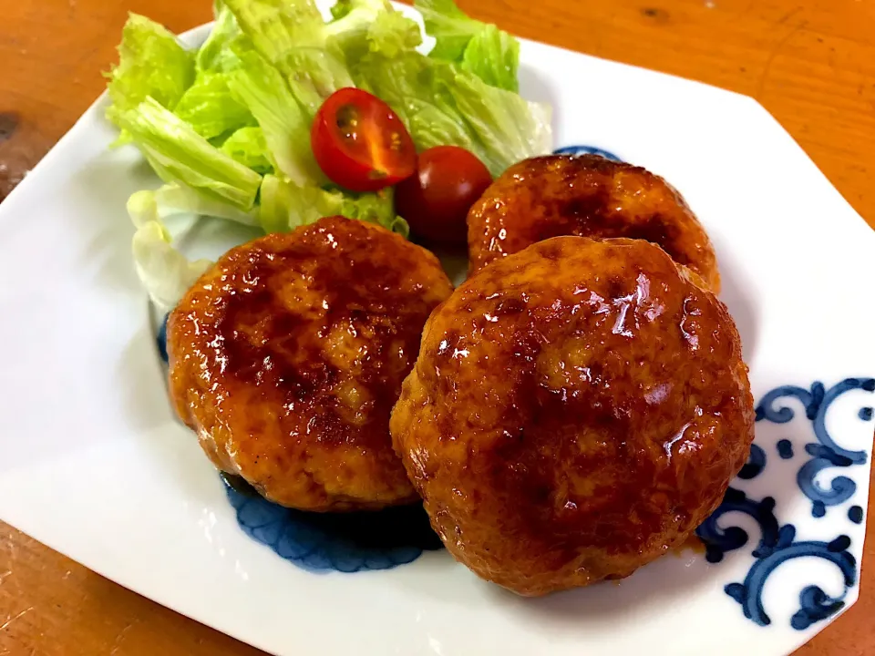 Snapdishの料理写真:鶏ひき肉と豆腐のハンバーグ|ルドルフさん