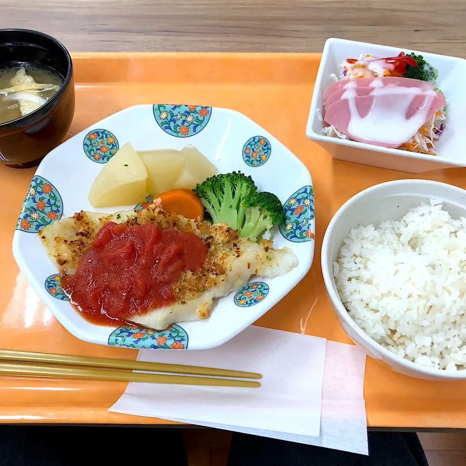 Snapdishの料理写真:白身魚の香草パン粉焼き*\(^o^)/*|すかラインさん