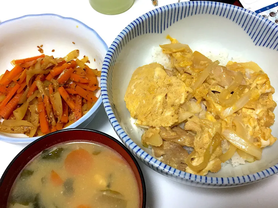 彼氏ご飯♡親子丼と大根･人参のきんぴら|あやさん