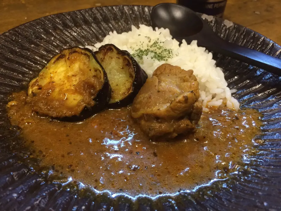 茄子とチキンのカレーハーフ♡めちゃ美味|マユマユさん