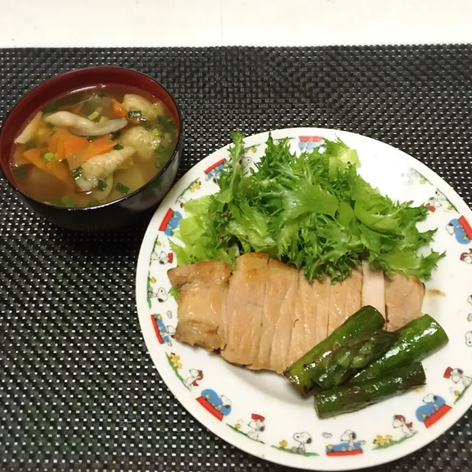 Snapdishの料理写真:けんちん汁・味噌漬け豚ロースのソテー|美也子さん