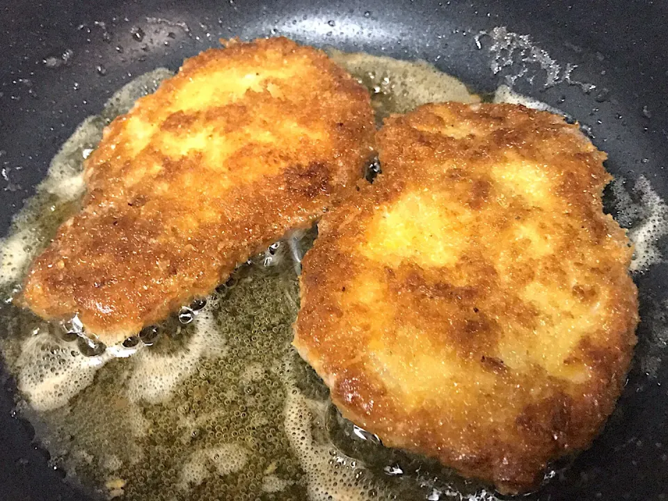 豚肉の衣チーズ揚げ|かずえさん