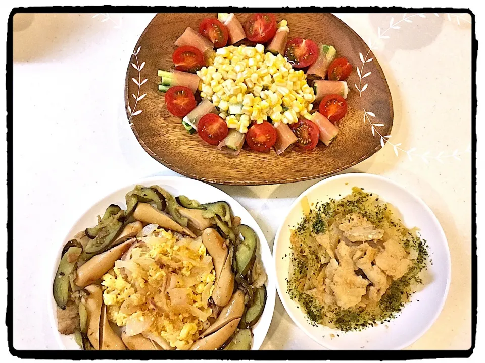 ✨生ハムとキューリとコーン🌽サラダ
✨マグロと玉ねぎと鮭フレークの炒め物
✨ ベーコンとナス炒め|Arikomamaさん