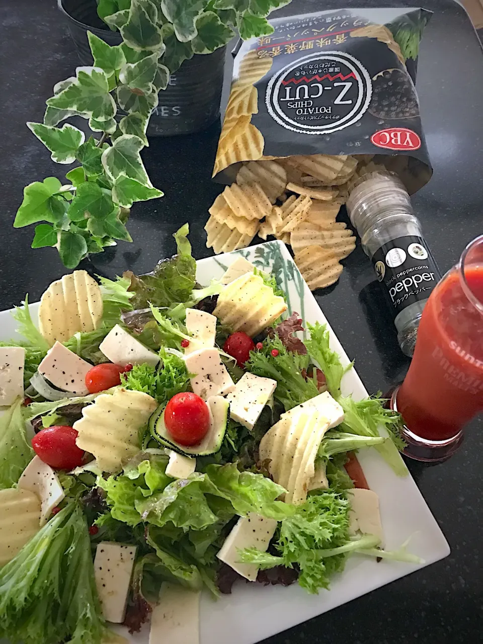 トーフサラダ🥗とポテチ|シュトママさん