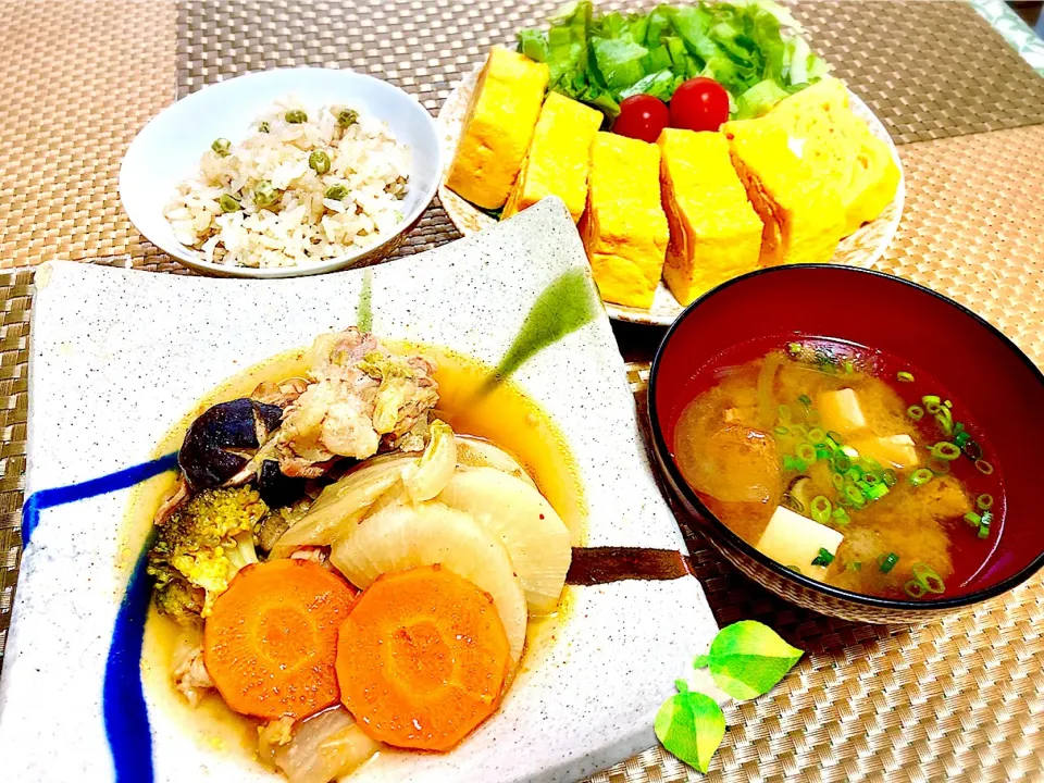 🔸豚肉と白菜の塩こうじ煮 🔸厚焼き玉子      サラダ 🔸お味噌汁 🔸翡翠玄米ご飯|ティーナさん