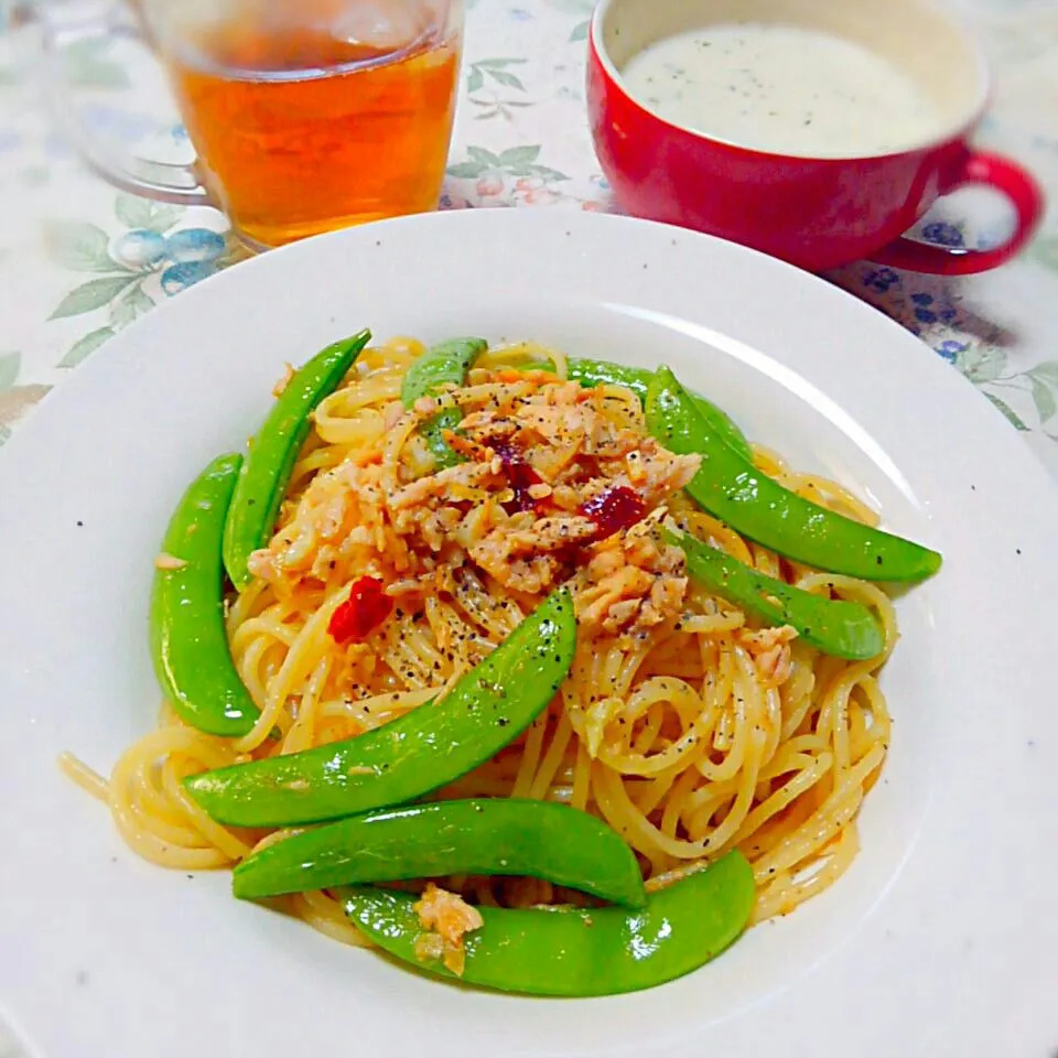 Snapdishの料理写真:ツナとスナップエンドウのレモン醤油パスタ🍝|うたかた。さん