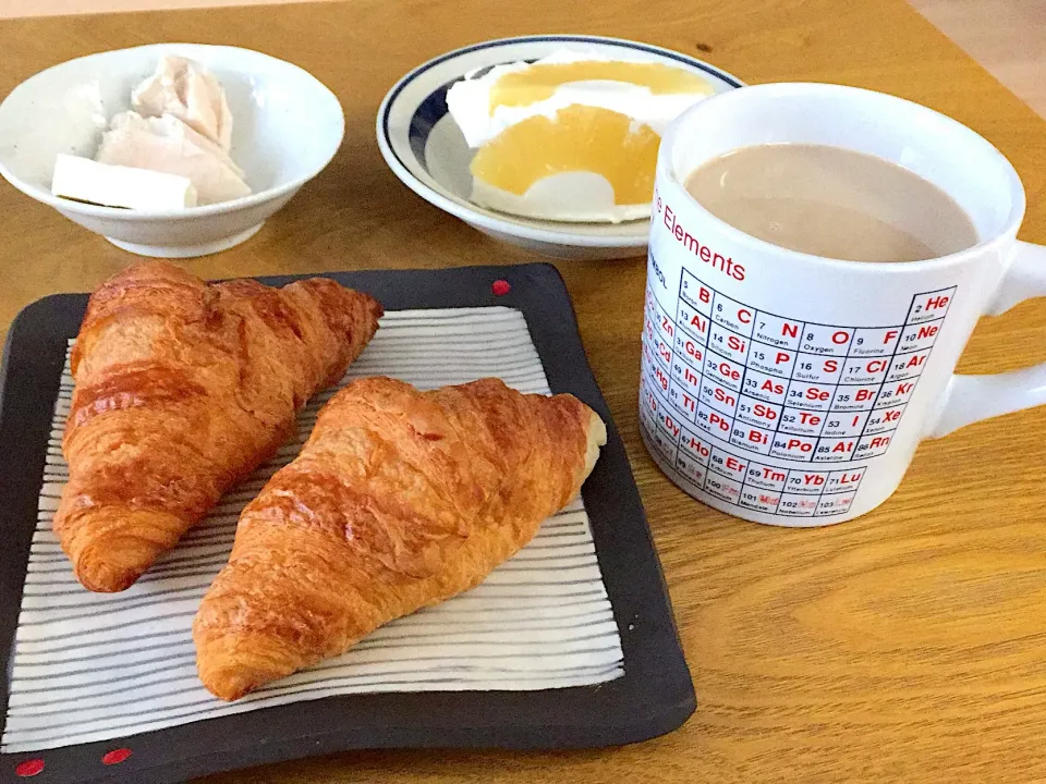 クロワッサンで朝ごはん☆|あやさん