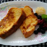 Snapdishの料理写真:日曜日の朝ごパン🍞5/27|毎朝５時ラーⅡさん