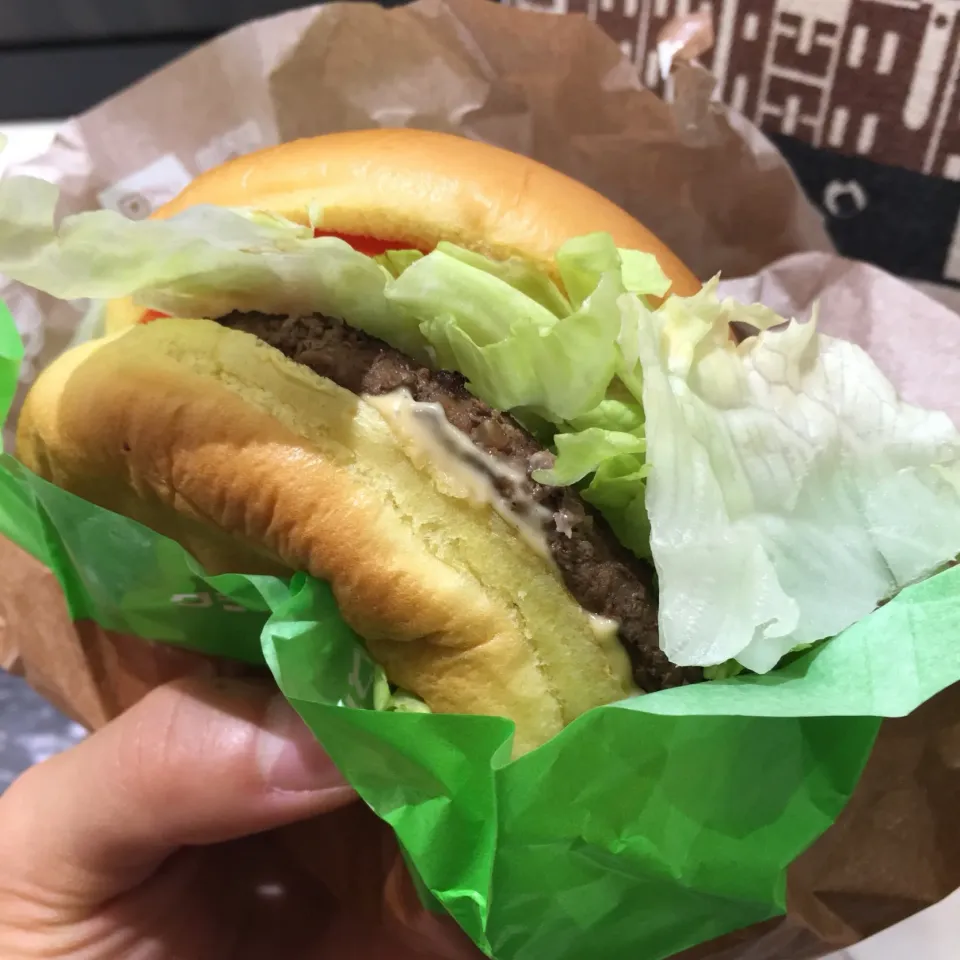 グランクラブハウス🍔ハピチャンでいただきました✨|宙まめさん