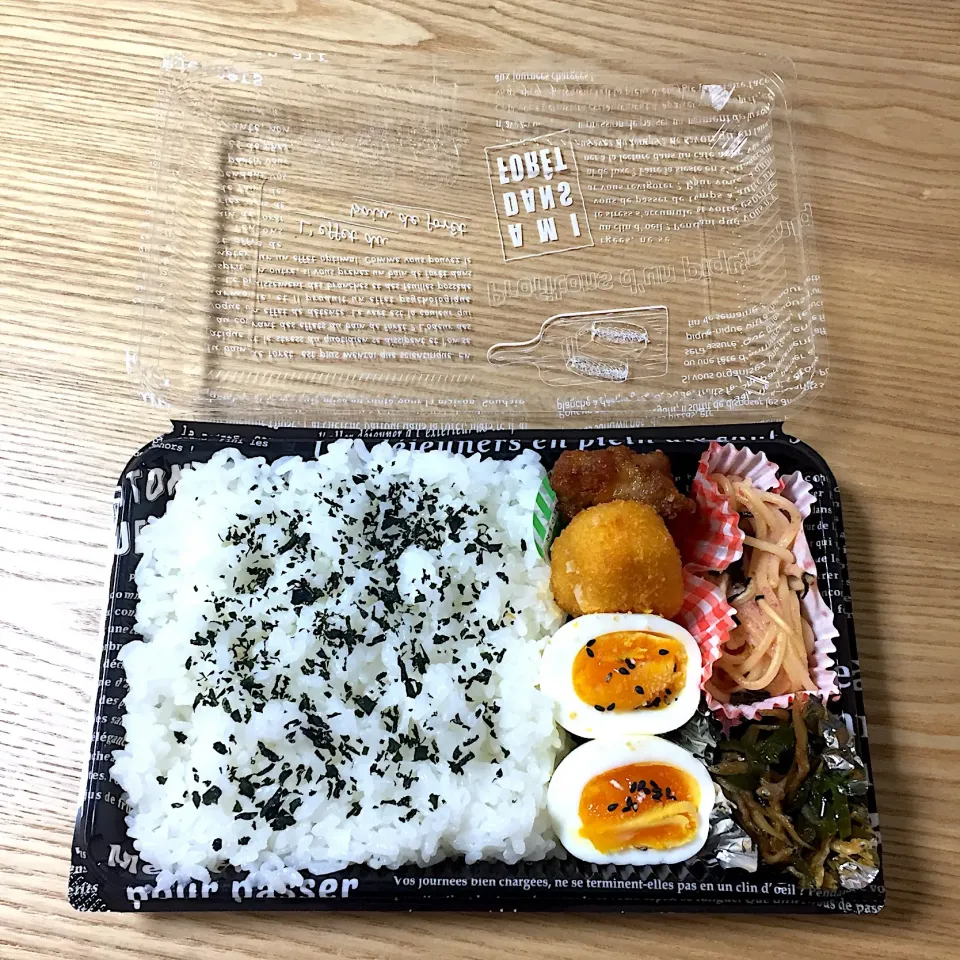 月曜日の旦那さんのお弁当☺︎ #お弁当記録   #ゆで卵  #ウインナー|むさけんさん