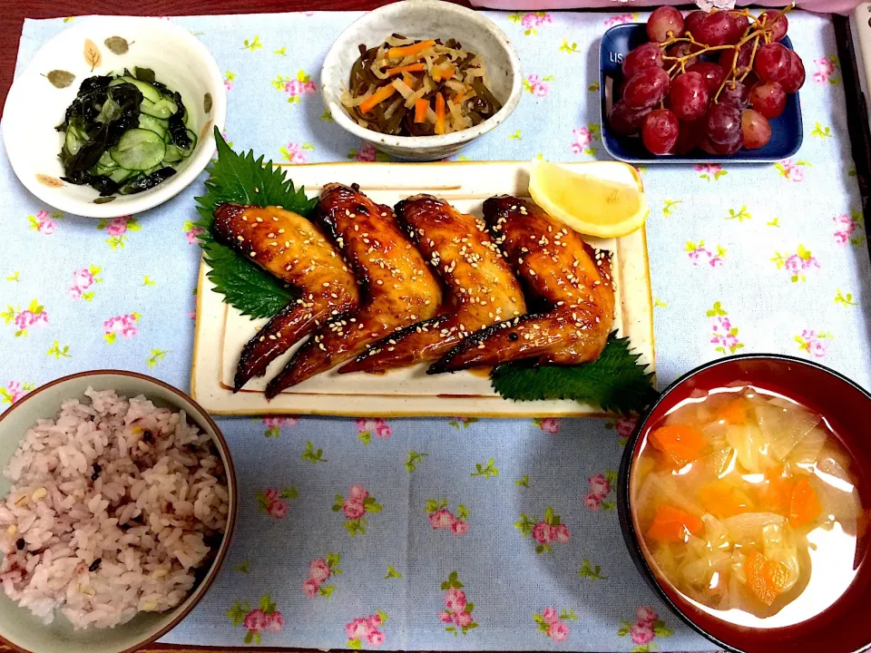 手羽先の甘辛焼き定食|ゆぴさん