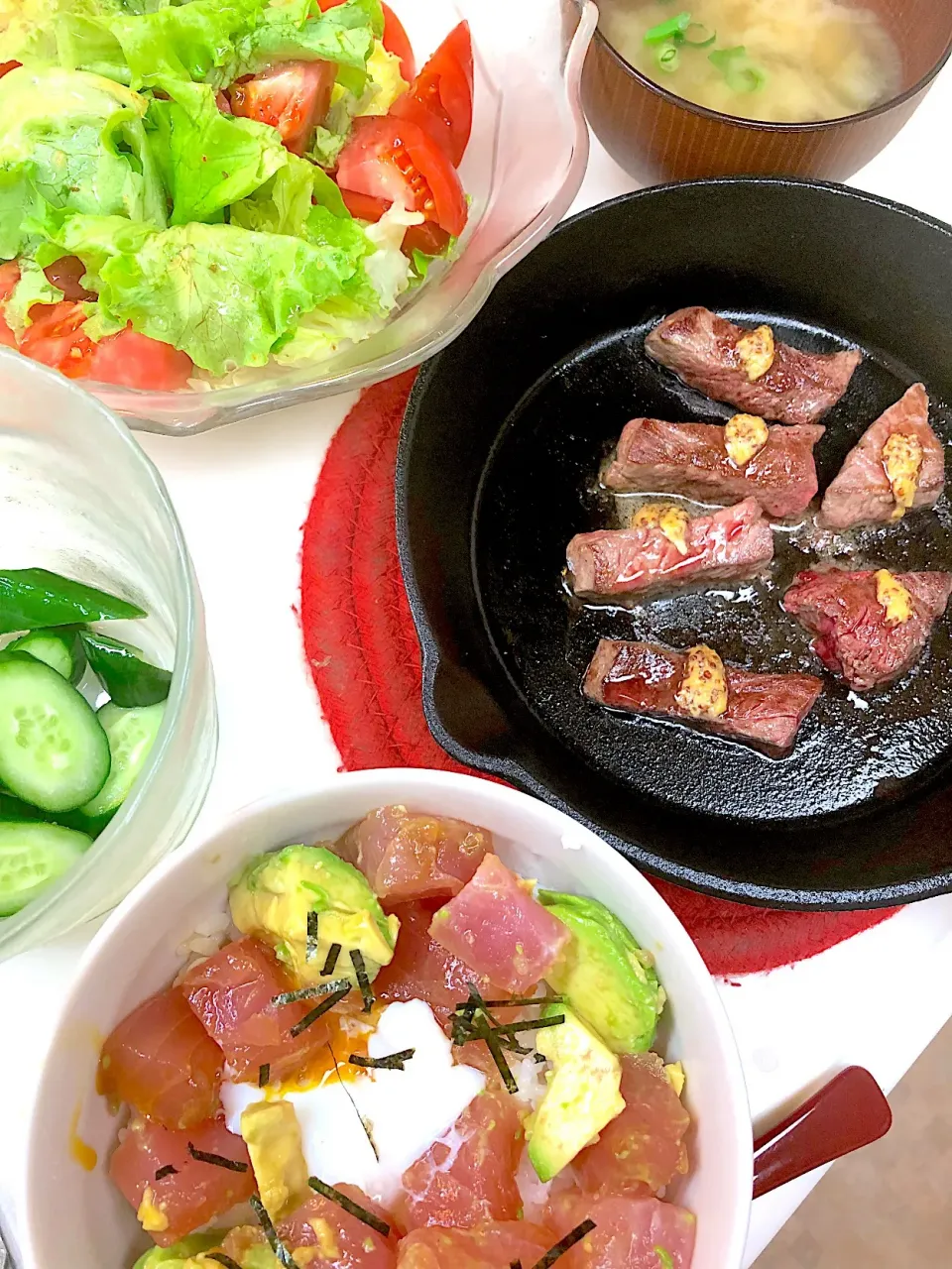 マグロアボカド丼|しのてらさん