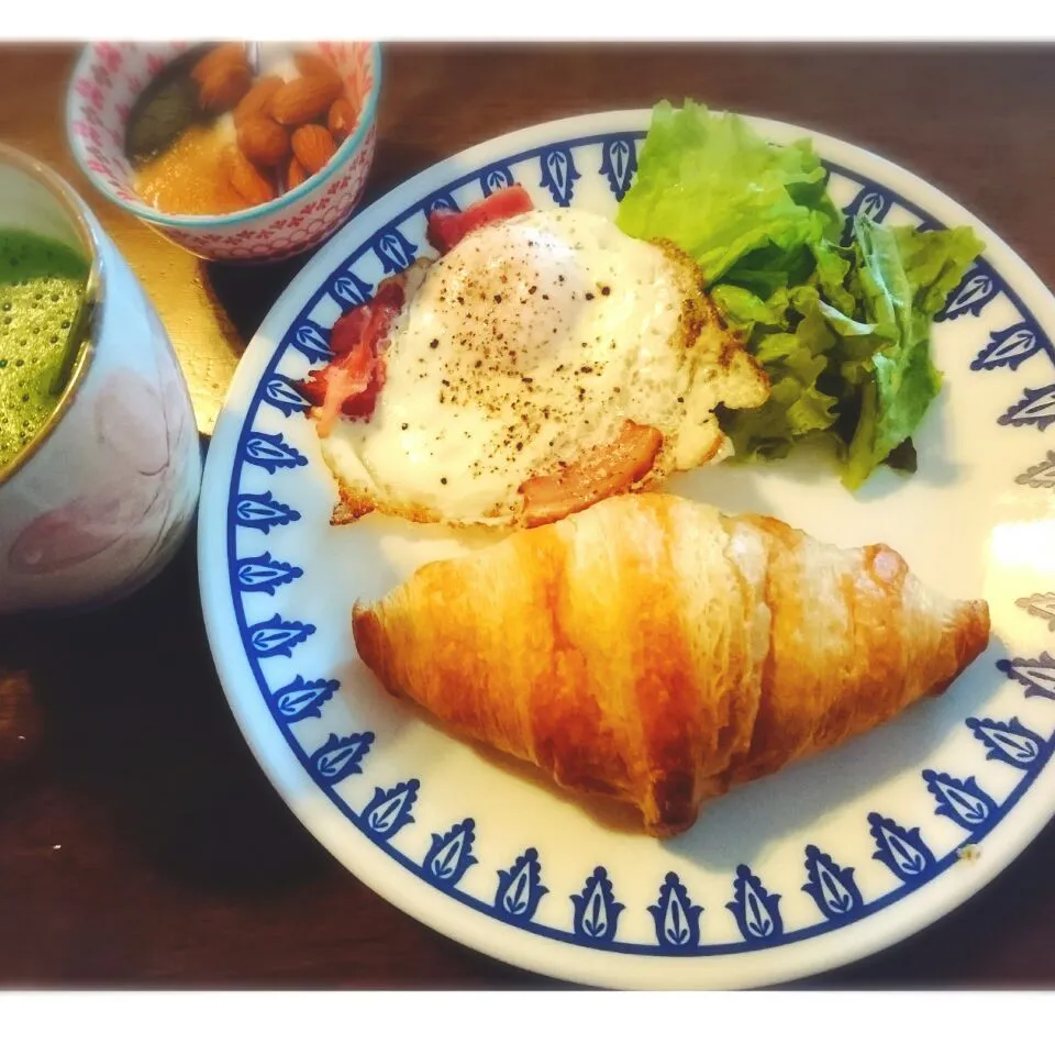 クロワッサン焼きたて～♪(生地売ってるやつww)|Yukariさん