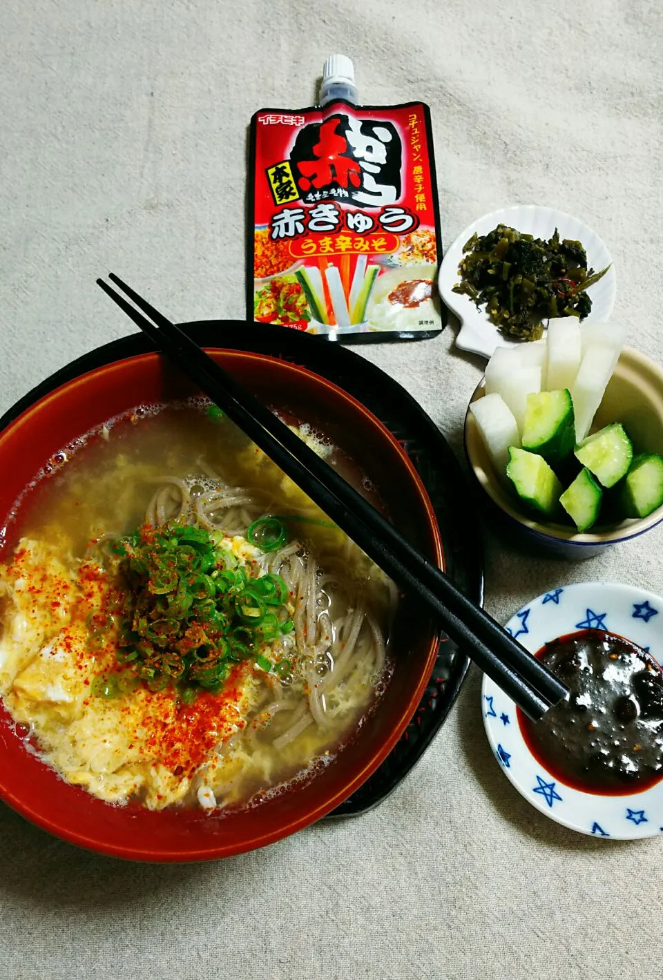 卵とじ蕎麦と野菜スティックの赤からうま辛みそ
つけて😋|☆Yumi☆さん