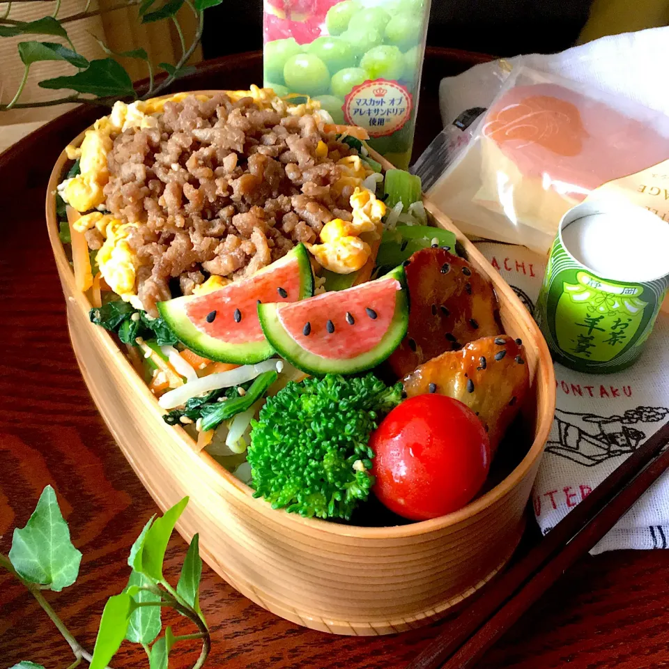 ビビンバ丼
 #作り置きおかず  #🍉  #大学芋  #ビビンバ弁当|てんさん