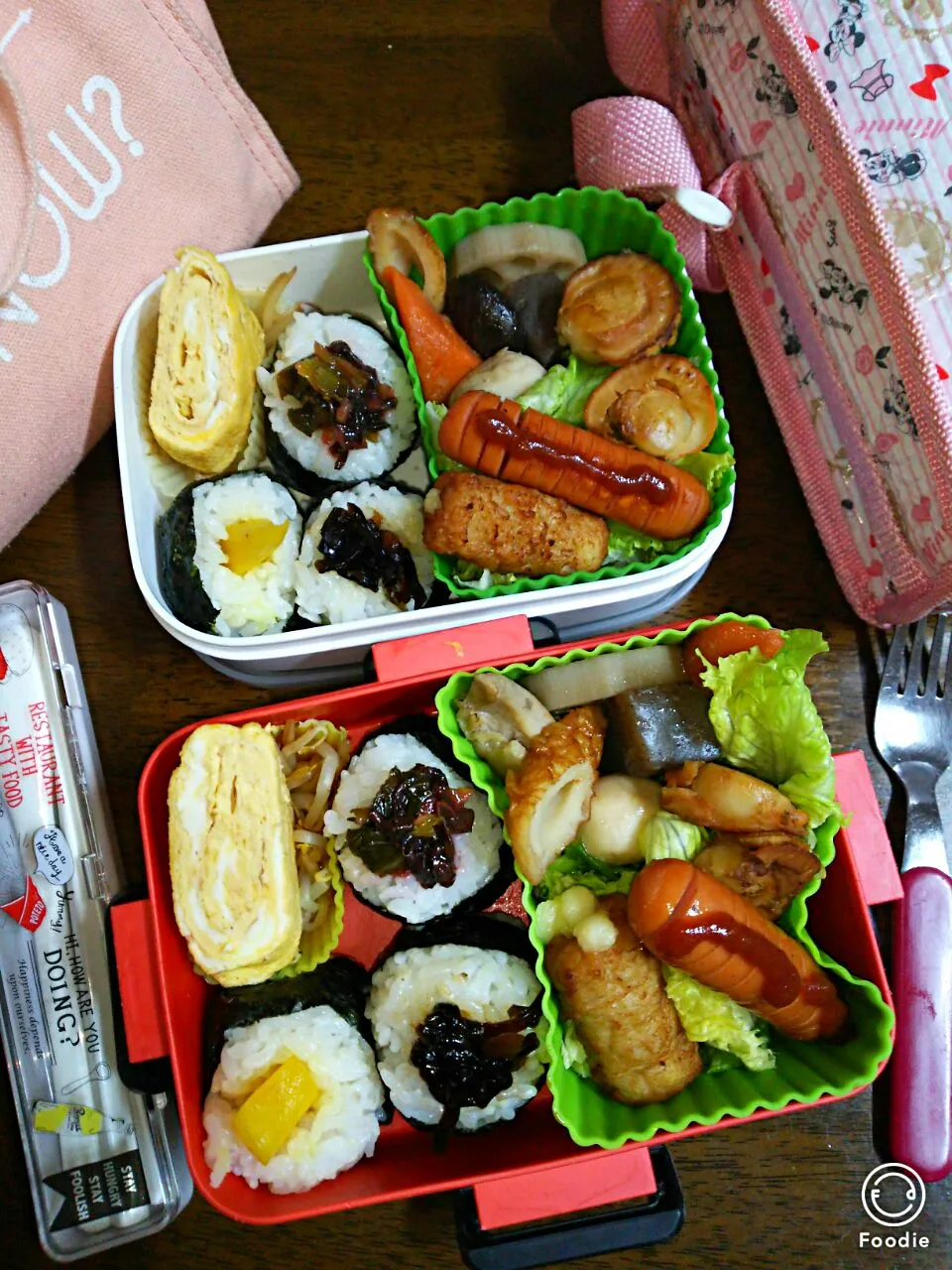 娘、私弁当🍱
  おにぎり🍙
     紫蘇たかな  つぼ漬け昆布😃|miimiさん