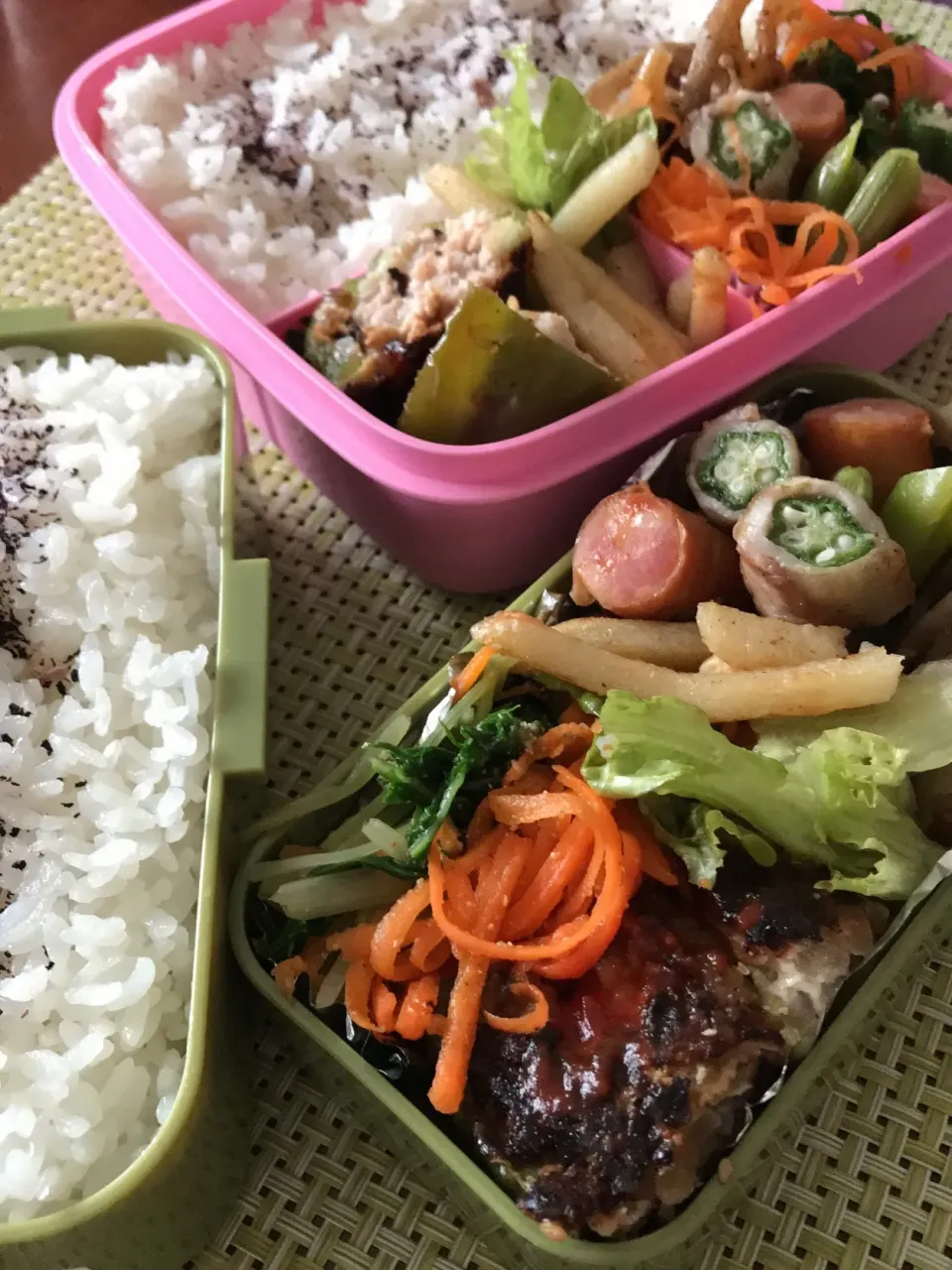 今日のお弁当🍱
ハンバーグ
豚バラオクラ巻き

すっきりしない空
水分はこまめにとって
体調崩さないようにね
今日も
笑顔で頑張って
いきましょう٩(^‿^)۶|mokoさん